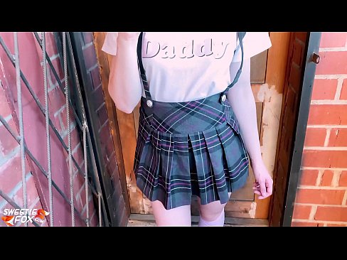 ❤️ Schoolgirl sûget har lul djip en neukt ynstee fan klassen. ❤️ Seksfideo op fy.hentaizm.ru ❌️❤