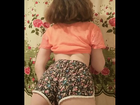 ❤️ Sexy jonge babe dy't har koarte broek op 'e kamera útstrielet ❤️ Seksfideo op fy.hentaizm.ru ❌️❤